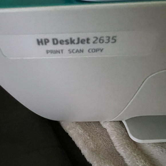 HP Deskjet 2635 Print Scan Copy. Never used. - Picture 6 of 7